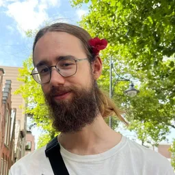 Thijs van Loenhout’s profile picture.